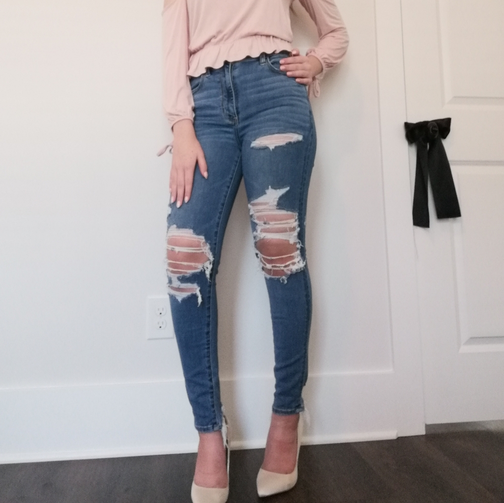 American Eagle Ripped Jeans
